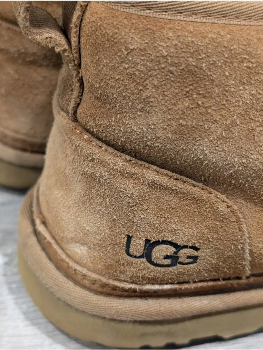 UGG neumel shoes